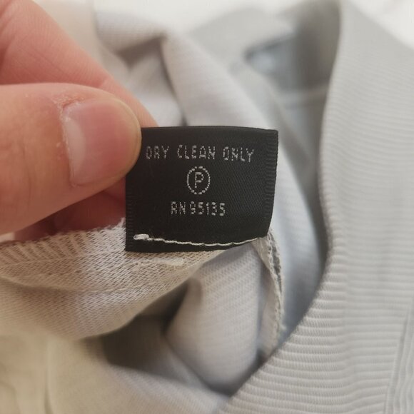 Lafayette 148 Straight Leg Grey Horizontal Pinstripe Trouser Cropped Pants 12 - Picture 5 of 5